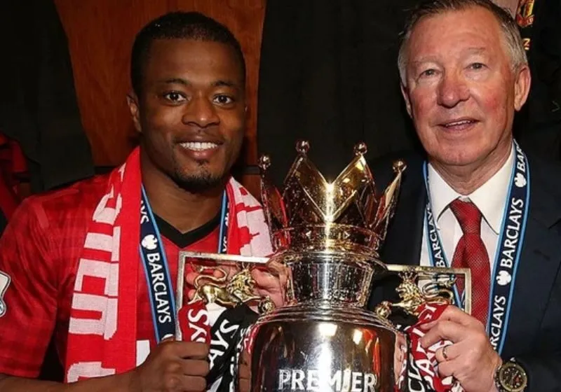 tiền vệ Patrice Evra