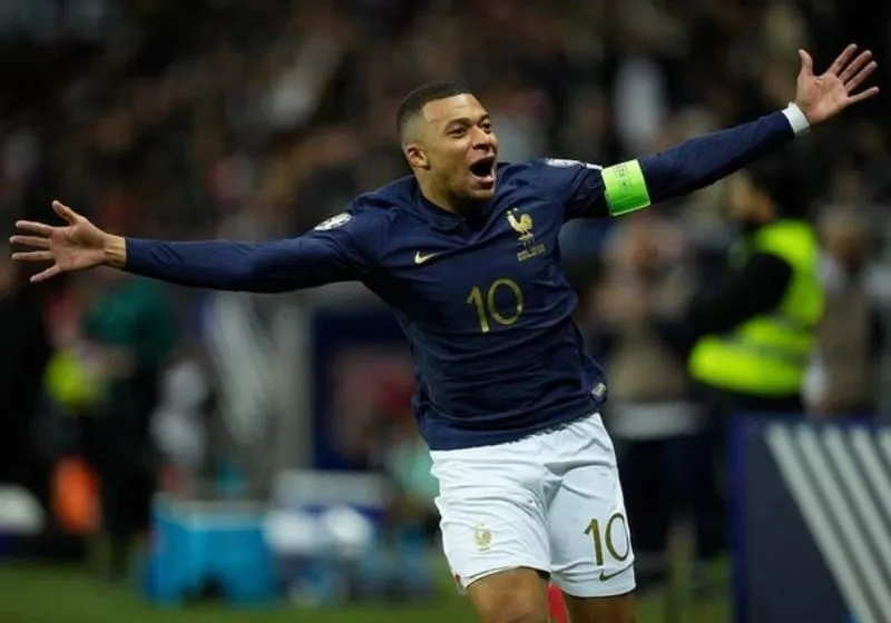 Mbappe vượt qua kỷ lục của Henry